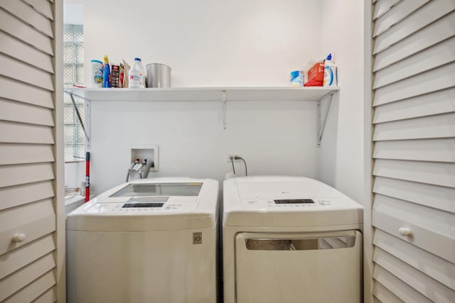 6029 N Ridge Ave, Chicago, IL 60660 - washroom featuring washer and clothes dryer