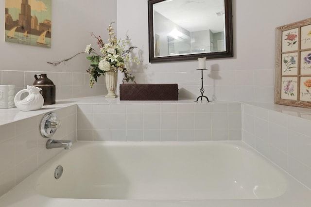 1601 Penny Ln Unit B, Crystal Lake, IL 60014 - full bath with a garden tub