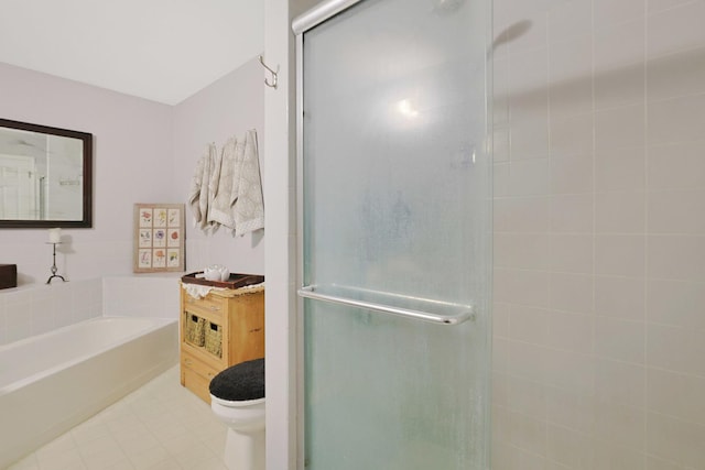 1601 Penny Ln Unit B, Crystal Lake, IL 60014 - full bathroom featuring toilet and a stall shower
