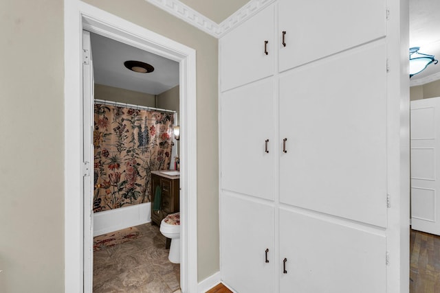 302 Flora Dr, Champaign, IL 61821 - view of closet