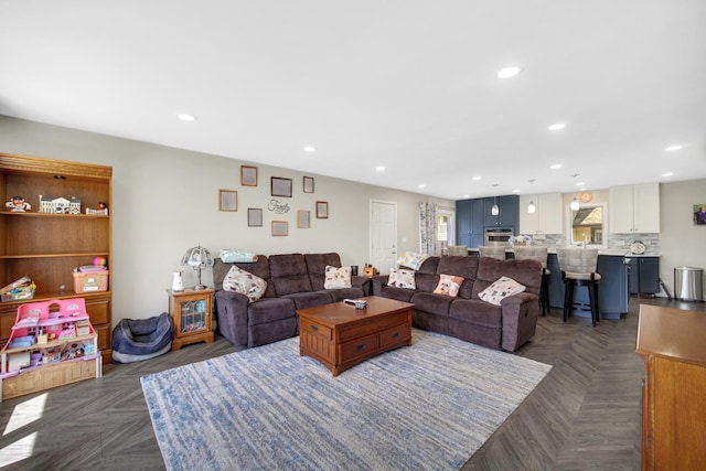 410 Dorothy Dr, Des Plaines, IL 60016 - living room with recessed lighting