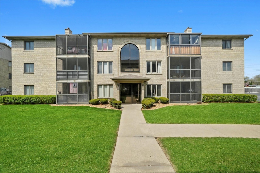 5017 139th Pl Unit 712, Crestwood, IL 60418 - photo 1