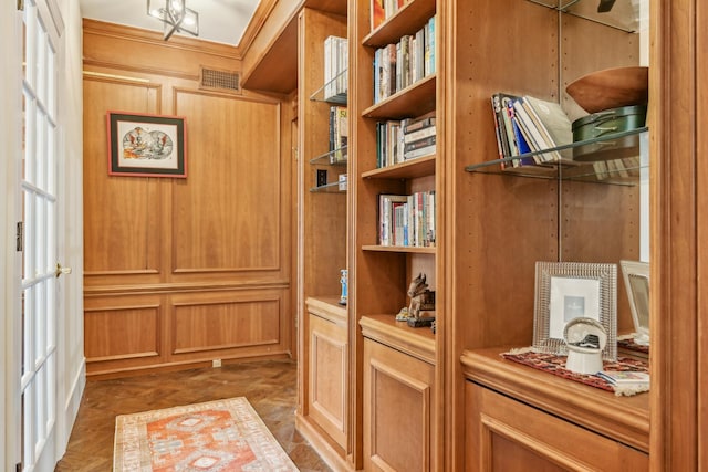 interior details featuring visible vents