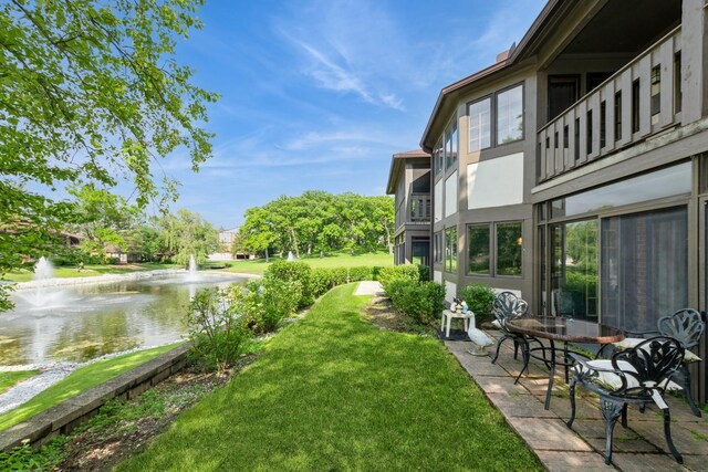 7834 W Foresthill Ct Unit 1Cr, Palos Heights, IL 60463 - view of green lawn featuring a water view