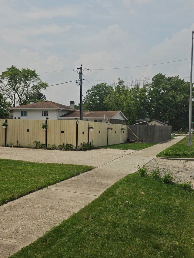 725 Terry Dr, Joliet, IL 60435 - photo 24