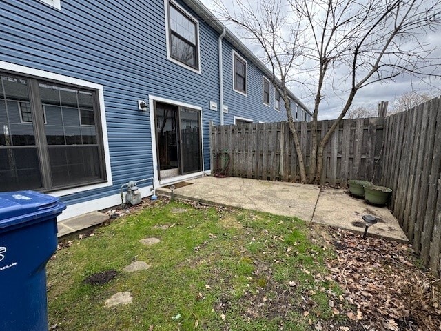 4150 Brentwood Ln, Waukegan, IL 60087 - view of yard featuring a patio