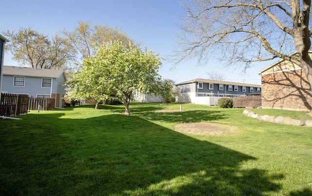 4150 Brentwood Ln, Waukegan, IL 60087 - view of yard