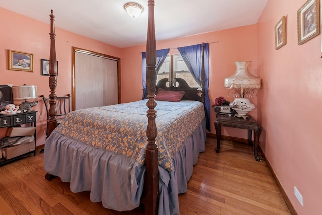 6141 W 35th St, Cicero, IL 60804 - bedroom featuring light wood-style flooring and a closet