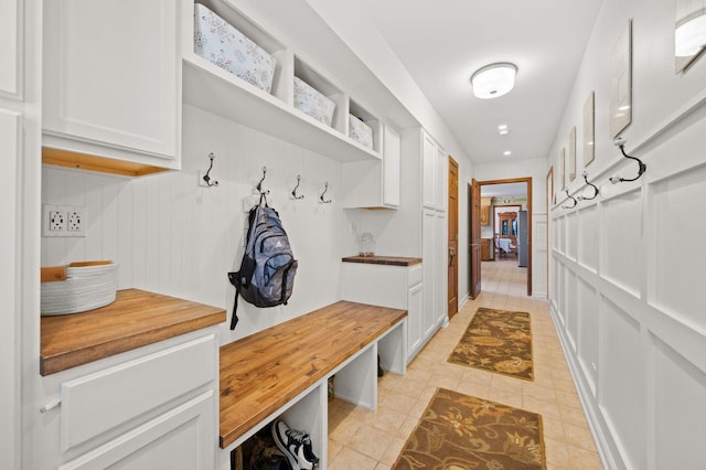 41W838 High Point Ln, Elburn, IL 60119 - mudroom featuring light tile patterned flooring