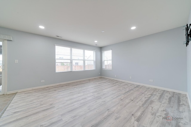 267 Maryland Ln, Pingree Grove, IL 60140 - empty room featuring recessed lighting, light wood-style flooring, visible vents, and baseboards