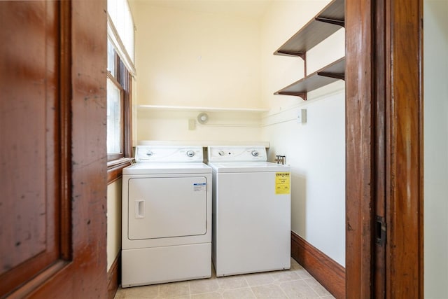 765 N Main St, Pontiac, IL 61764 - washroom with separate washer and dryer and laundry area
