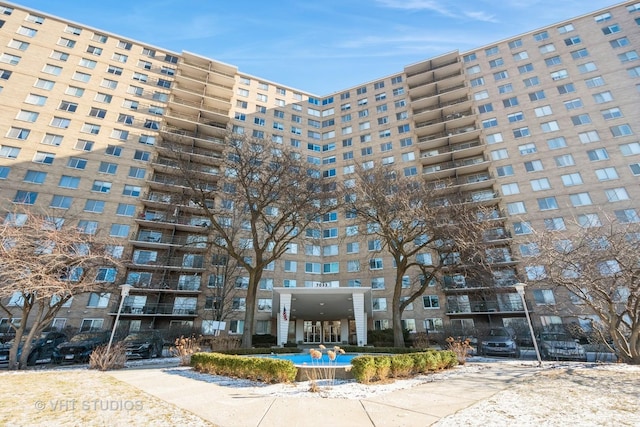7033 N Kedzie Ave Unit 504, Chicago, IL 60645 - photo 1