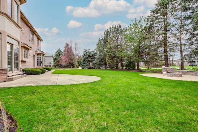 view of yard with a patio