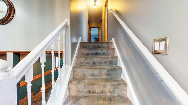 8129 45th Pl, Lyons, IL 60534 - view of stairway