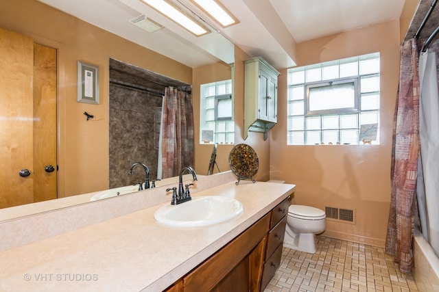 2N305 Mildred Ave, Glen Ellyn, IL 60137 - full bath featuring toilet and vanity
