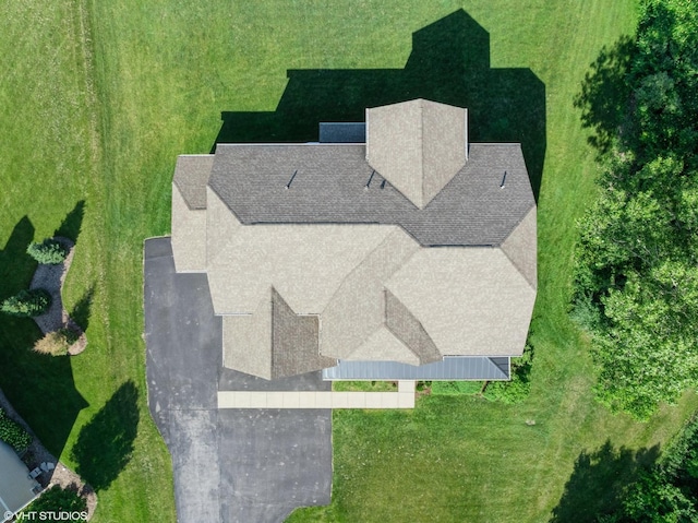 32 E Peter Ln, Hawthorn Woods, IL 60047 - aerial view of property and surrounding area