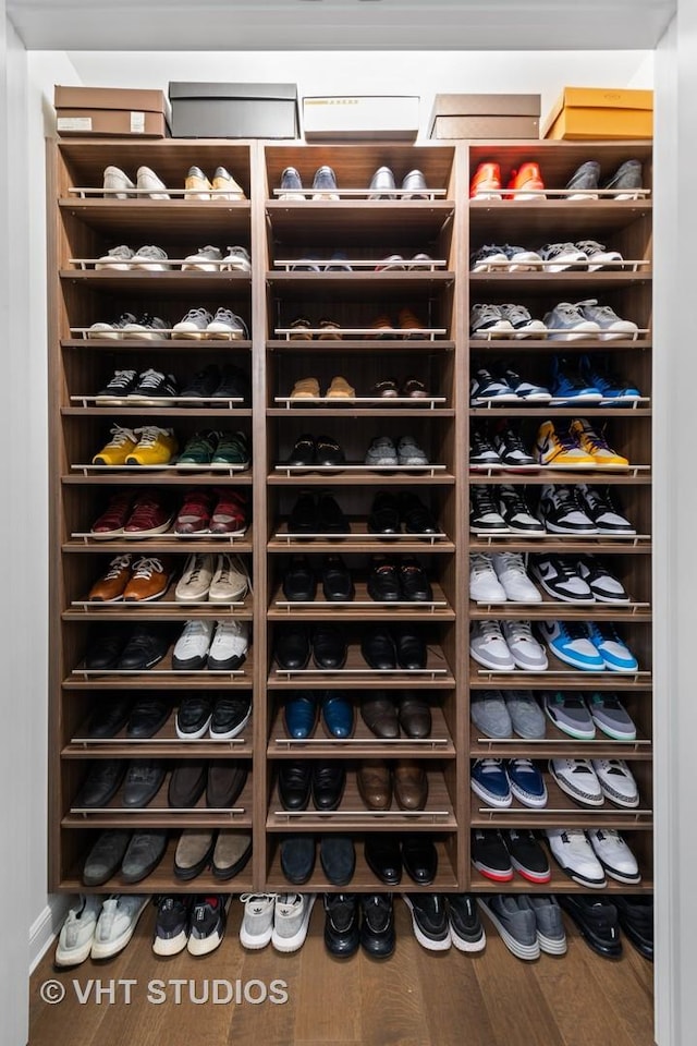 435 N Michigan Ave Unit 401, Chicago, IL 60611 - view of closet