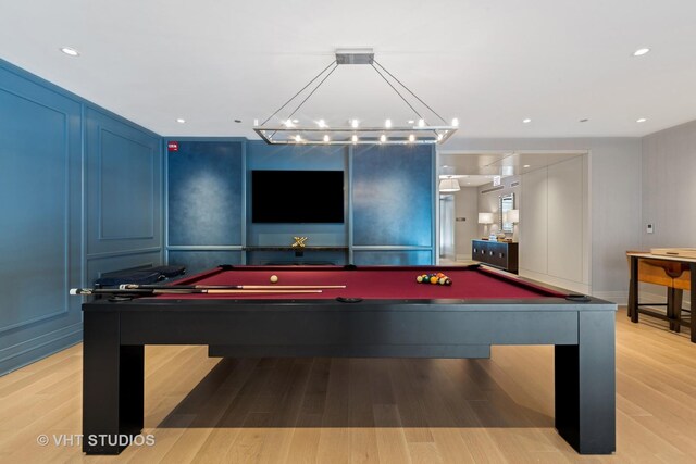 435 N Michigan Ave Unit 401, Chicago, IL 60611 - game room featuring recessed lighting, a decorative wall, billiards, and light wood-style flooring