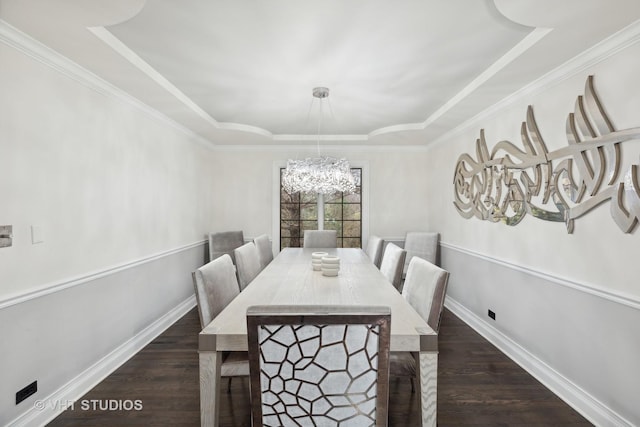 7267 Southwick Dr, Frankfort, IL 60423 - dining area featuring an inviting chandelier, dark wood-style flooring, a tray ceiling, and baseboards