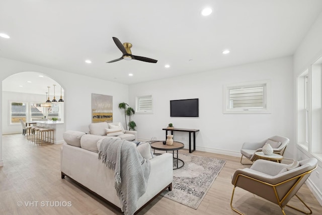 534 S Harvey Ave, Oak Park, IL 60304 - living area featuring arched walkways, light wood-style floors, a ceiling fan, recessed lighting, and baseboards