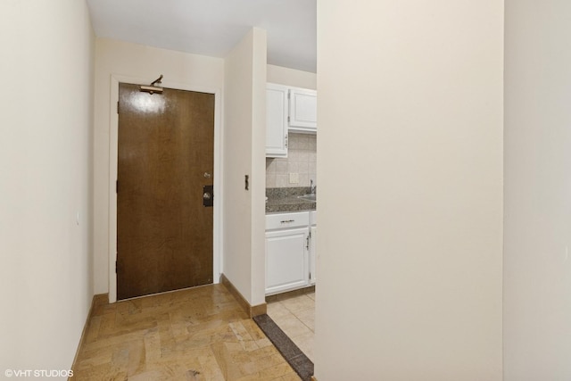 898 Wellington Ave Unit 310, Elk Grove Village, IL 60007 - view of hallway