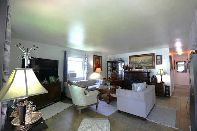 2016 Horeb Ave, Zion, IL 60099 - view of tiled living area