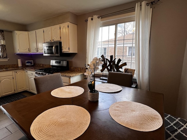 7971 S Kostner Ave, Chicago, IL 60652 - view of dining space