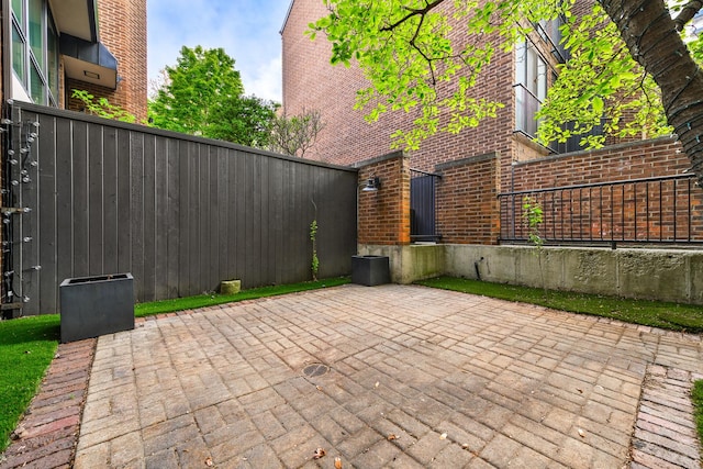 1343 N Sutton Pl, Chicago, IL 60610 - view of patio