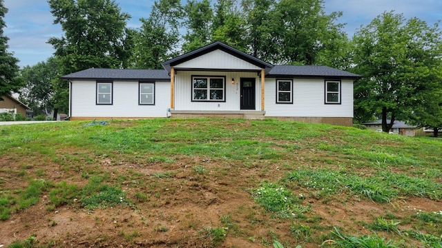 512 E Walnut St, Hudson, IL 61748 - photo 1
