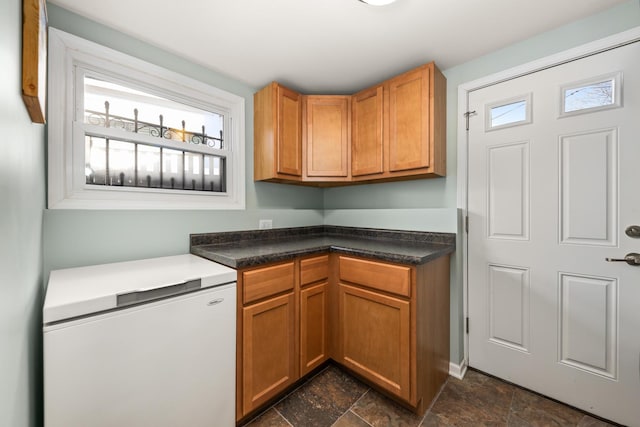 736 Willow Rd, Naperville, IL 60540 - interior space featuring stone finish flooring