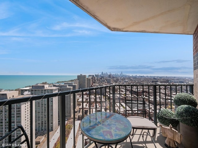 3660 N Lake Shore Dr Unit 3905, Chicago, IL 60613 - balcony featuring a view of city