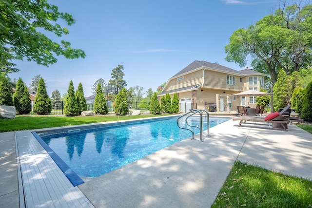 127 60th St, Downers Grove, IL 60516 - swimming pool featuring a patio area