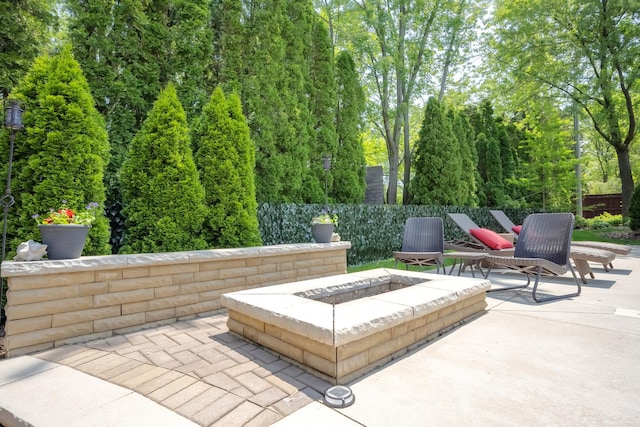 127 60th St, Downers Grove, IL 60516 - view of patio featuring a fire pit and fence