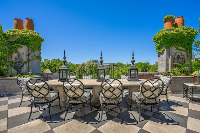 401 W Dickens Ave, Chicago, IL 60614 - view of patio featuring outdoor dining area
