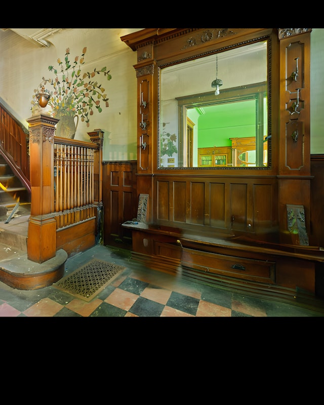 3936 S King Dr, Chicago, IL 60653 - interior space with stairway