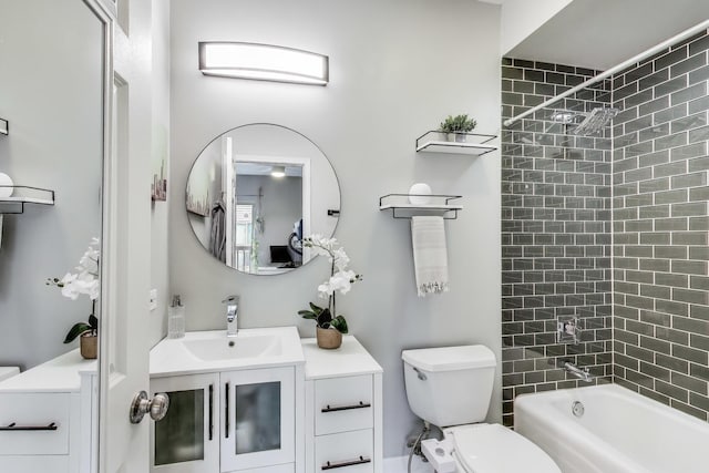 1705 W Le Moyne St Unit G, Chicago, IL 60622 - bathroom with vanity, toilet, and bathing tub / shower combination