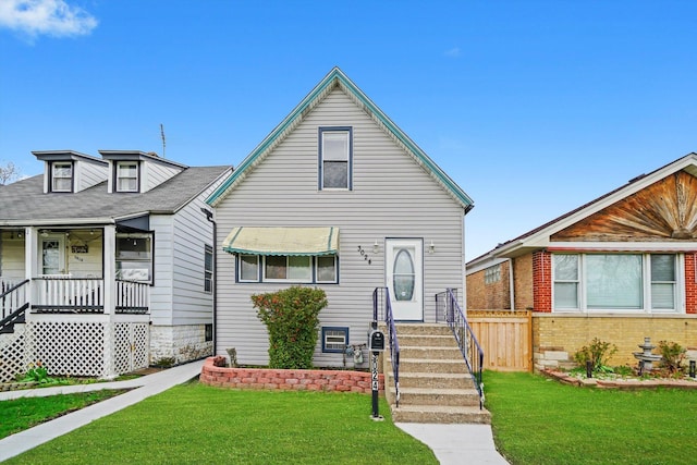 3024 E Ave, Berwyn, IL 60402 - bungalow-style home featuring fence and a front yard