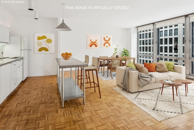 880 N Lake Shore Dr Unit 6G, Chicago, IL 60611 - view of living area
