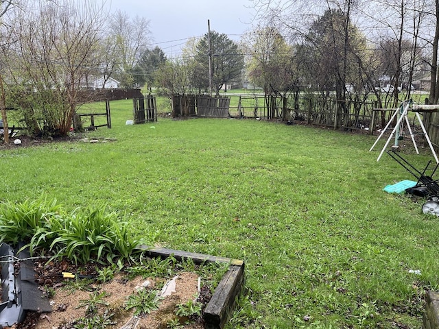 2809 Gilead Ave, Zion, IL 60099 - view of yard featuring a fenced backyard