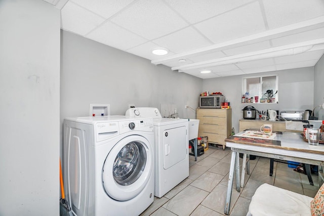 13916 S Dearborn St, Riverdale, IL 60827 - laundry room featuring washer and clothes dryer and laundry area