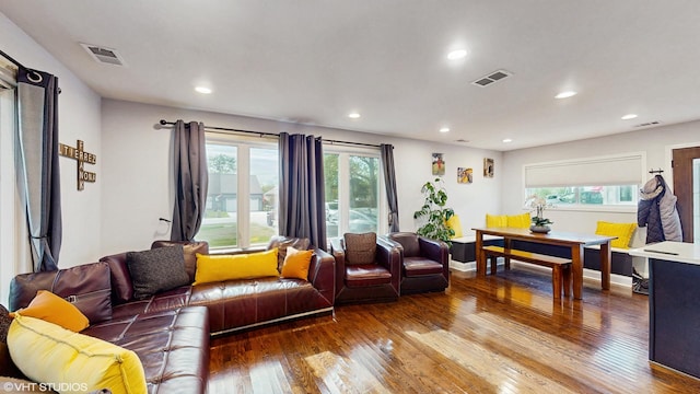 5743 Sherman Ave, Downers Grove, IL 60516 - living area featuring visible vents, recessed lighting, baseboards, and hardwood / wood-style flooring