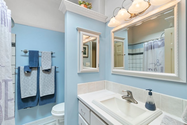 1616 Riverside Ave, Saint Charles, IL 60174 - bathroom with toilet, vanity, and a shower with curtain