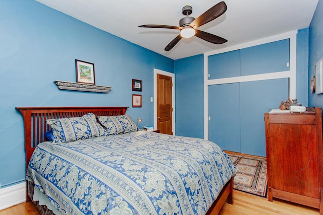 605 Ashland Ave, River Forest, IL 60305 - bedroom featuring a ceiling fan, wood finished floors, and a closet