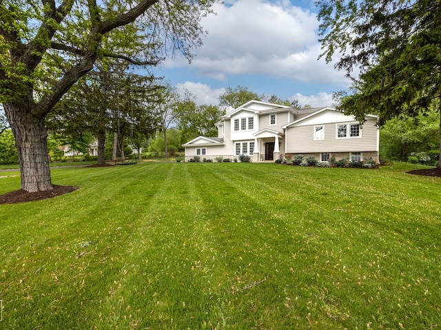 301 Canterbury Ln, Inverness, IL 60010 - back of property with a yard