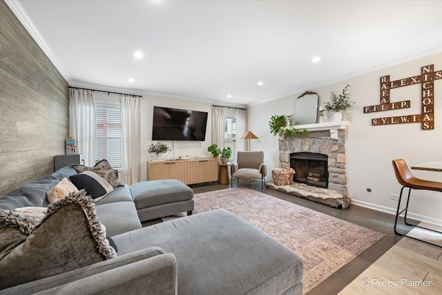 1682 Brompton Ln, Crystal Lake, IL 60014 - living area with baseboards, ornamental molding, and recessed lighting