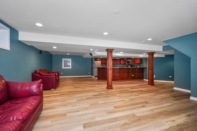 4240 Kingshill Cir, Naperville, IL 60564 - living area with light wood-style floors, recessed lighting, and bar area