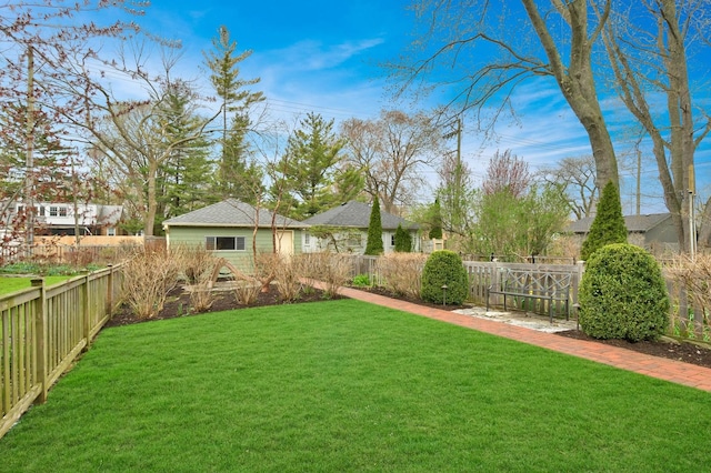 1726 Wesley Ave, Evanston, IL 60201 - view of yard with a fenced backyard