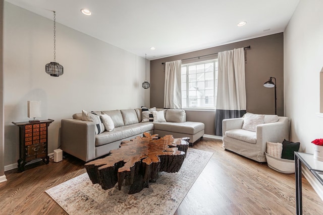 1106 Andover Ct, Glendale Heights, IL 60139 - living room featuring light wood-style flooring, baseboards, and recessed lighting