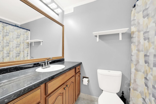 full bathroom with toilet, baseboards, crown molding, and vanity