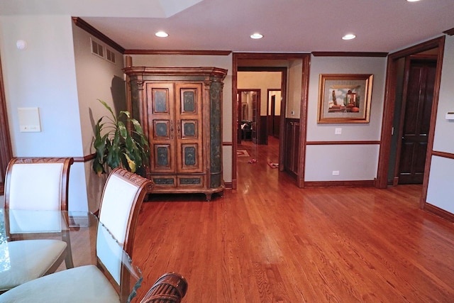 37418 N Fox Hill Dr, Wadsworth, IL 60083 - hallway featuring baseboards, wood finished floors, visible vents, and recessed lighting